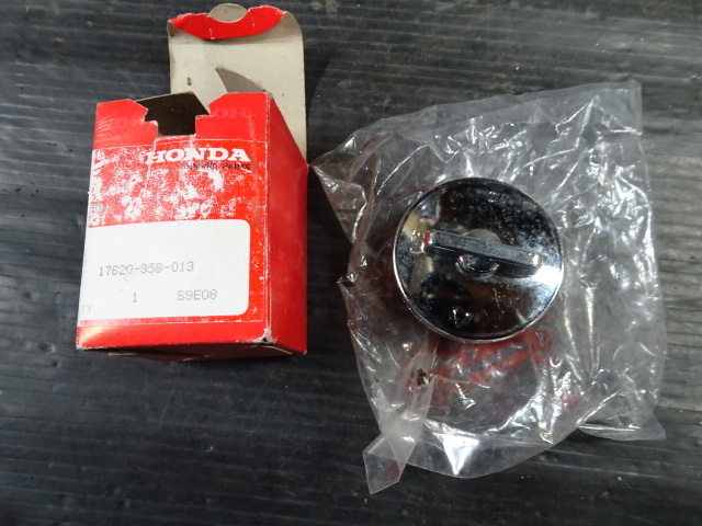 未使用】ホンダ 4Lモンキー 純正タンクキャップ（i845）17620-958-013