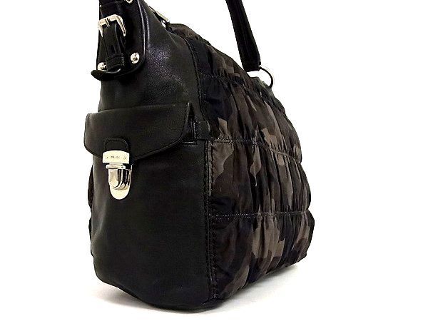 PRADA プラダ レザー - レディース ナイロン テスートナイロン トライアングルロゴ ワン 0 ミニ ロゴプレート 極美品 1円 ショルダーバッグ 時代を超えて愛される、プラダの「Re