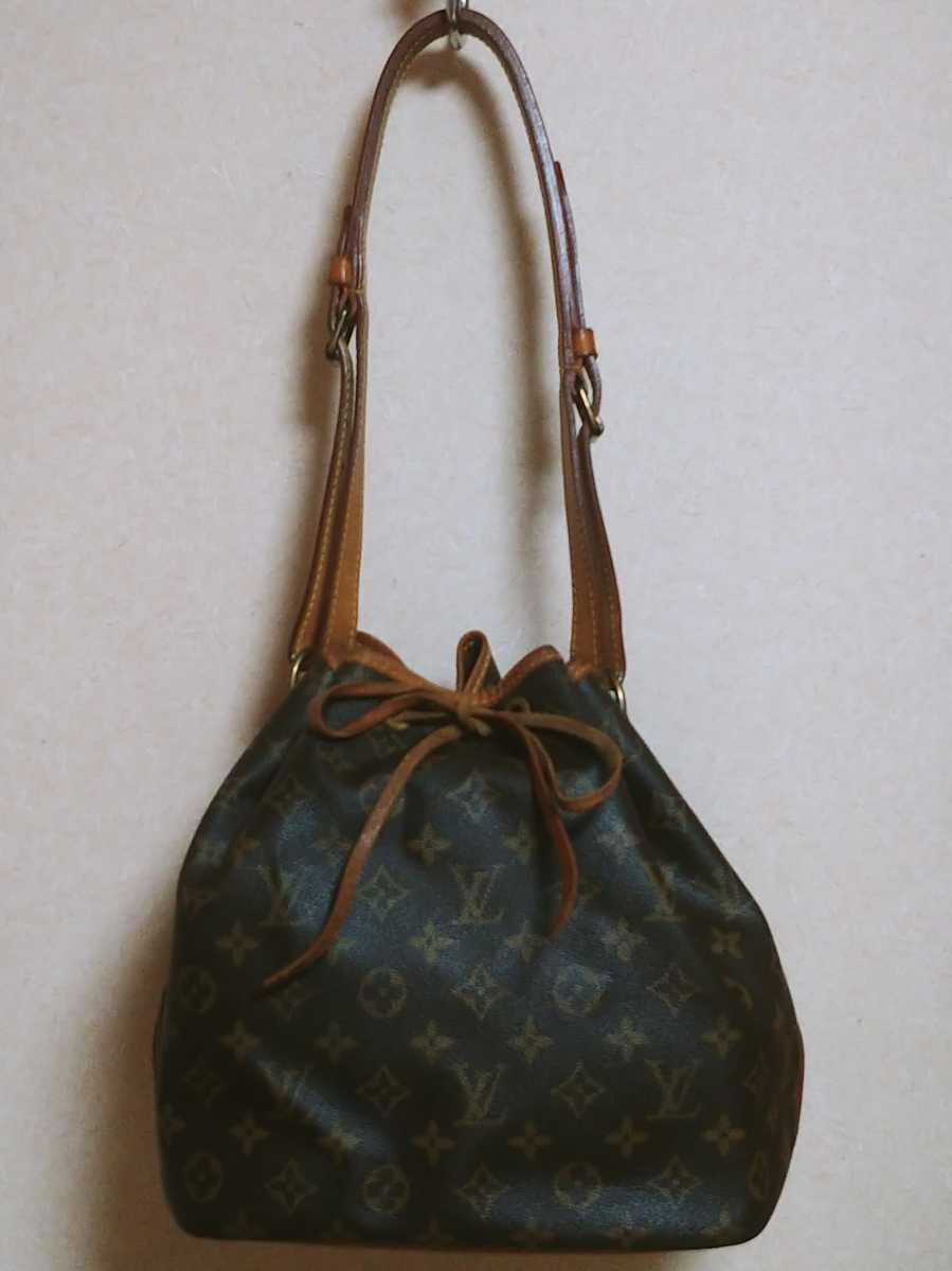 ☆LOUIS VUITTON 中古 プチ・ノエ モノグラム 巾着ショルダーバッグ