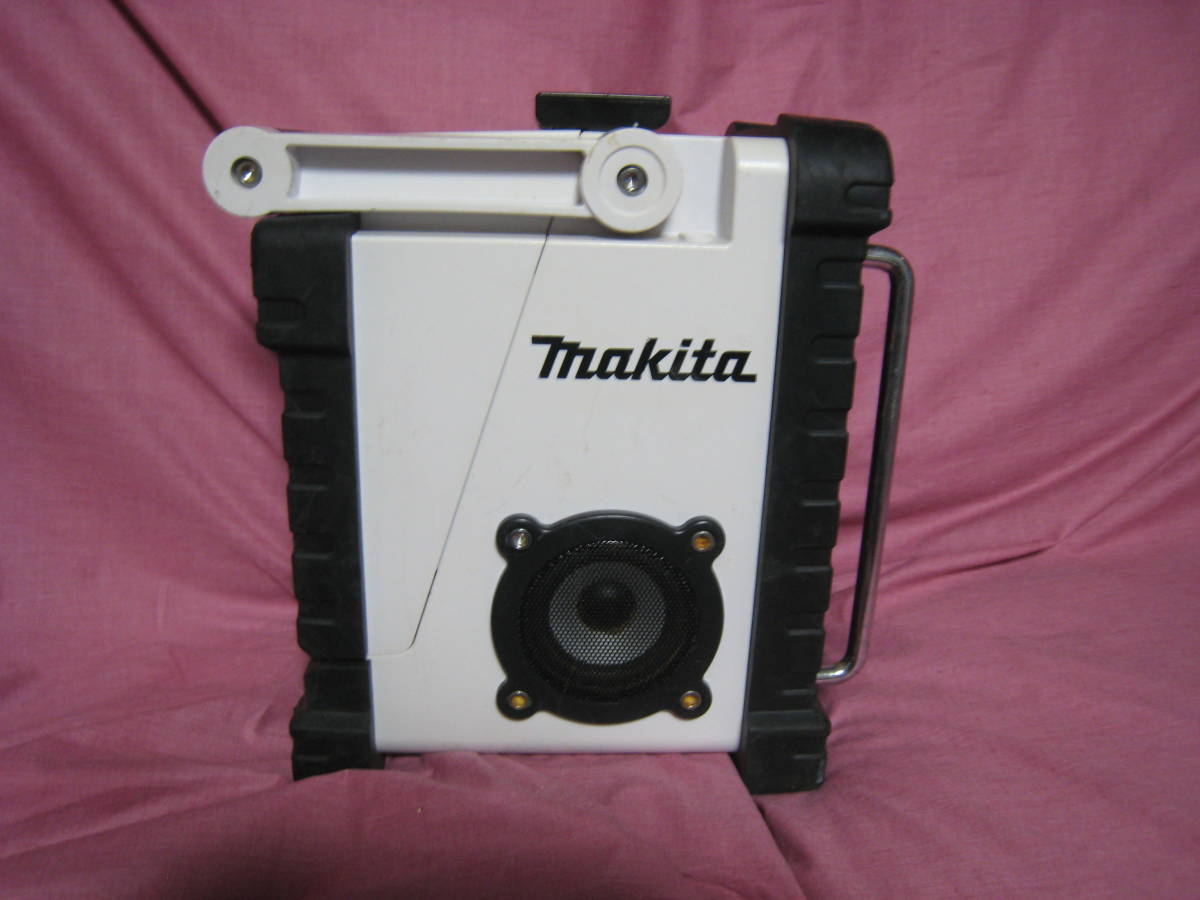 □makita マキタ 充電式ラジオ 【MR100】 作業場 現場 非常時☆①