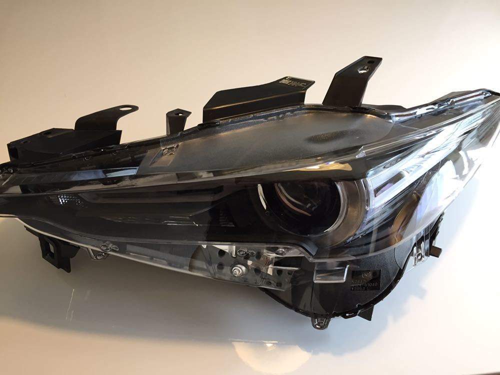 マツダ cx-5 cx-8 共通　後期　ヘッドライト ユニット　左側　美品 マツダCX-8.CX-5共通 左ヘッドライトユニット中古LED 美品 アクセス