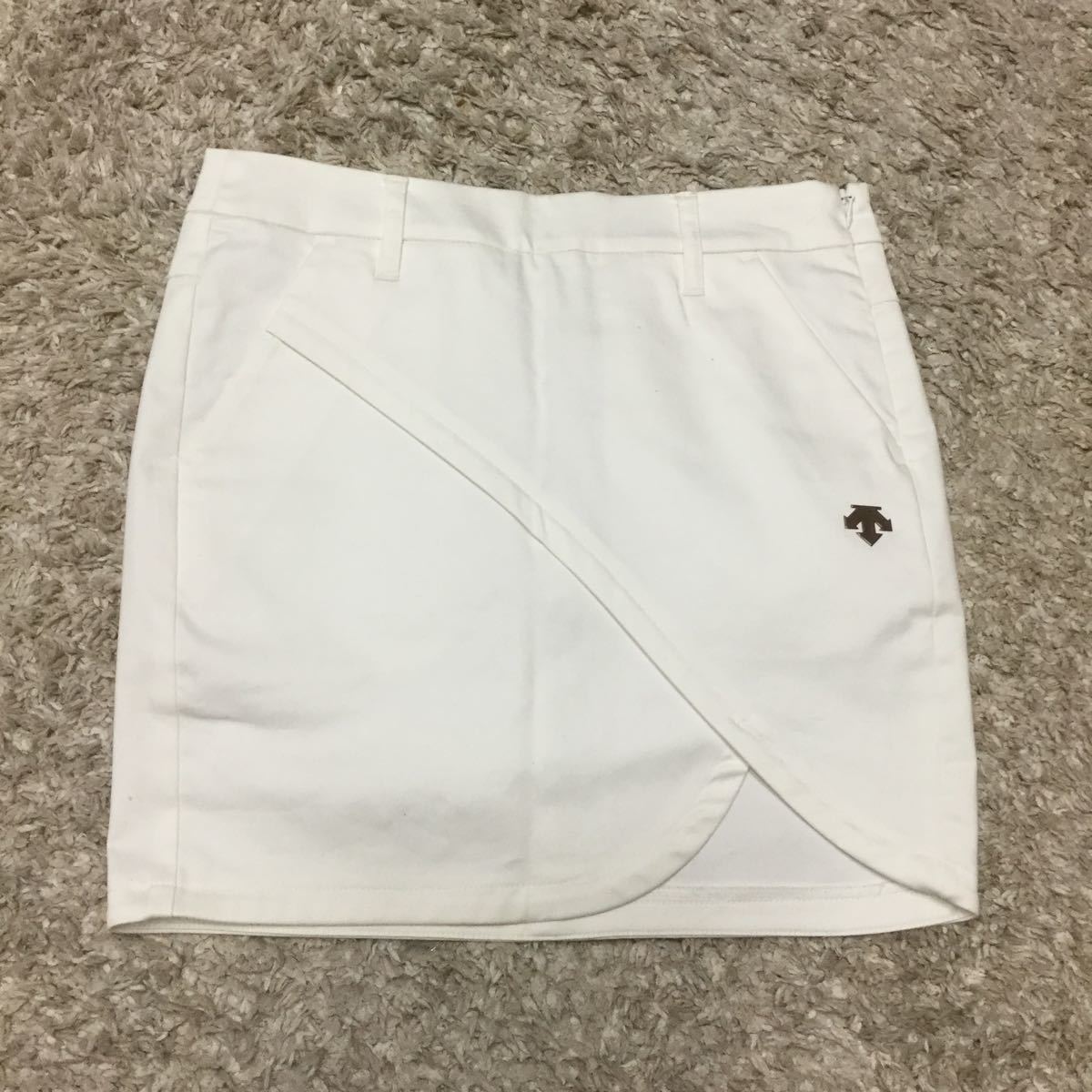 【SALE，豊富な】 超お値打ち出品 小さめサイズ DESCENT GOLF Lady's ストレッチゴルフスコート S 61cm サイズ ホワイト usedほぼ(スカート)｜売買されたオークション情報、yahooの商品情報をアーカイブ公開 - オー スカート