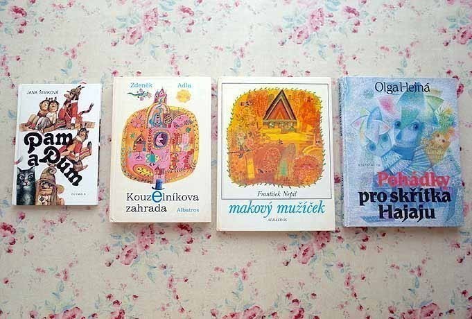洋書 チェコの絵本 4冊セット イラスト Josef Palecek ヨゼフ パレチェク Karel Franta カレル フランタ Jan Kudlacek 洋書 外国語絵本 売買されたオークション情報 Yahooの商品情報をアーカイブ公開 オークファン Aucfan Com