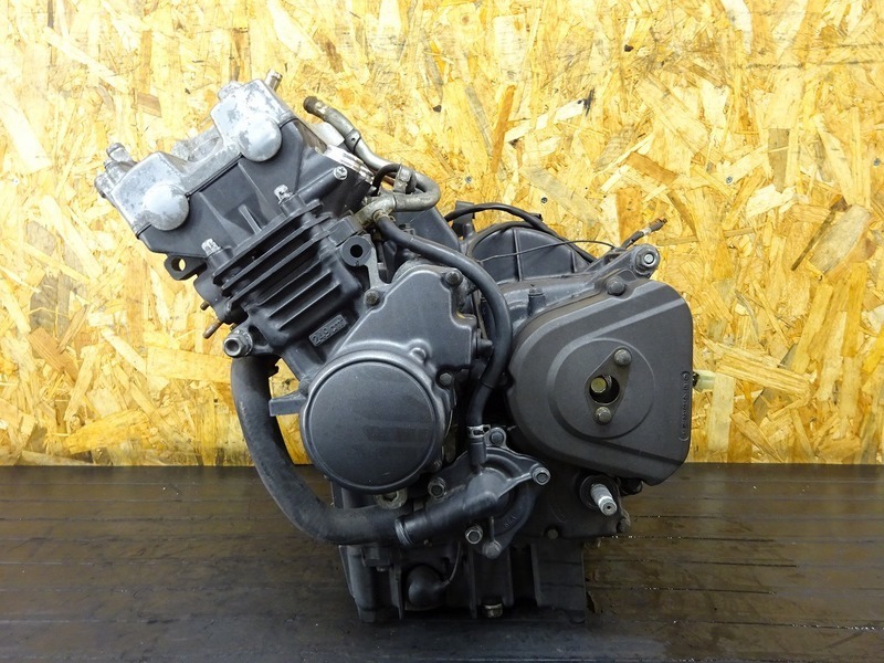新作登場，定番 【200930】ホーネット250(MC31-1400)□ 中古エンジン