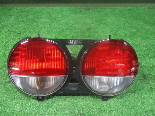 T*e様 ミツビシ　U62W タウンボックステールランプ 左右 車 ミツビシ U62W タウンボックステールランプ 左右