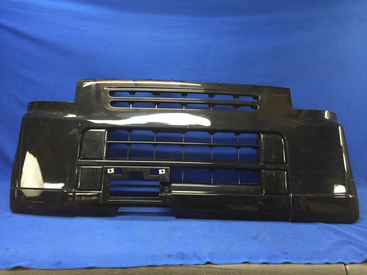 スズキ エブリィ DA64V フロントバンパー 7171-68H0 黒 再塗装品 [F