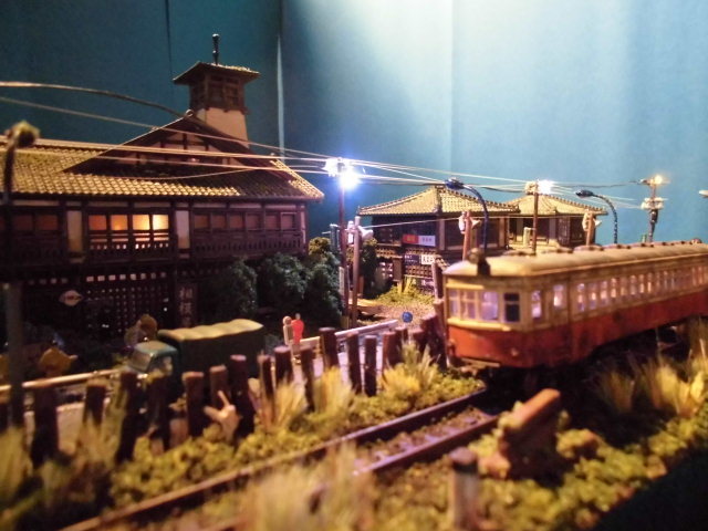 格安，最新作 Ａ ジオラマ 昭和レトロな温泉街とローカル線風景 電飾付(その他)｜売買されたオークション情報、yahooの商品情報をアーカイブ公開 - オークファン その他
