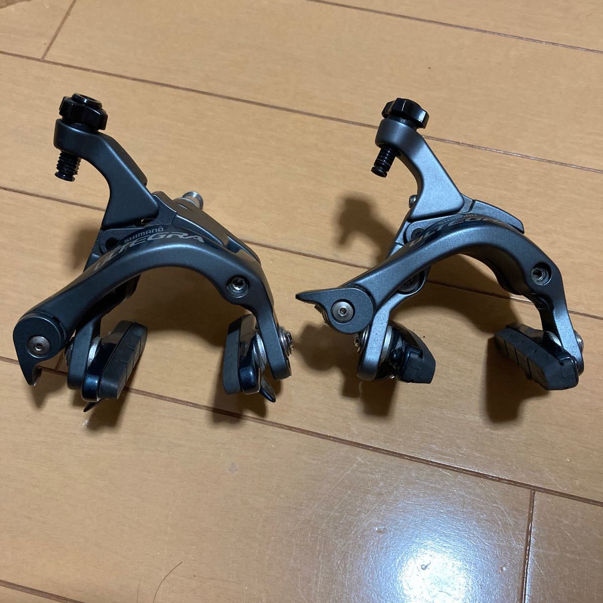 正規品，人気セール br-6800 アルテグラ キャリパーブレーキ(キャリパーブレーキ)｜売買されたオークション情報、yahooの商品情報をアーカイブ公開 - オークファン キャリパーブレーキ