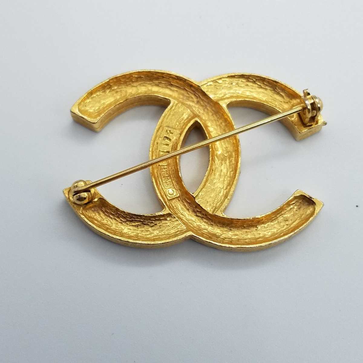 1円~ □CHANEL ブローチ 石飛び ジャンク出品 ココマーク ライン