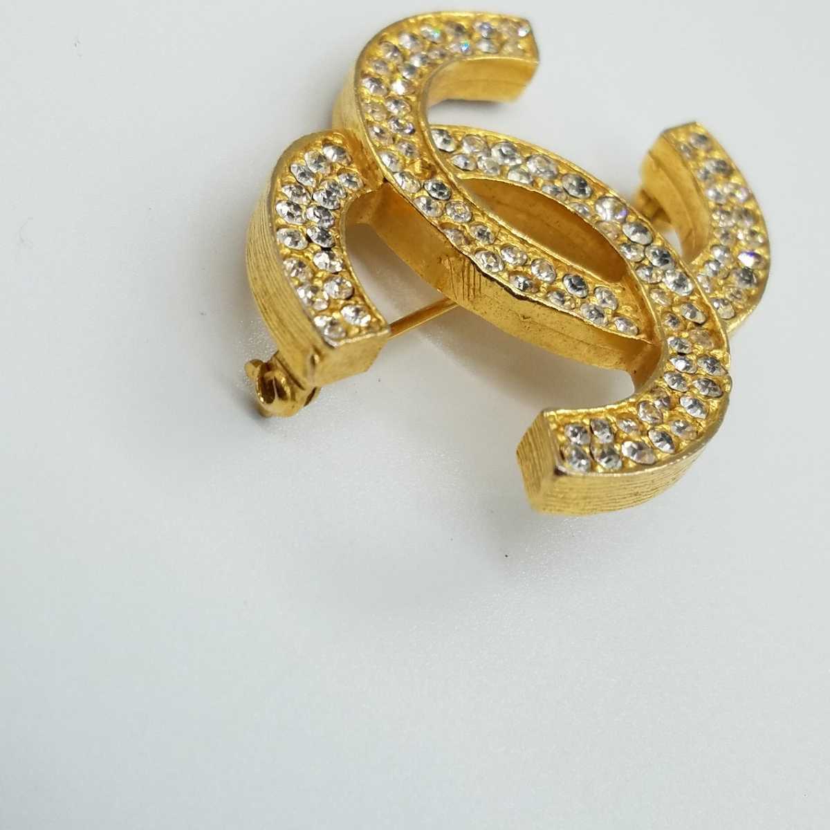 1円~ □CHANEL ブローチ 石飛び ジャンク出品 ココマーク ライン
