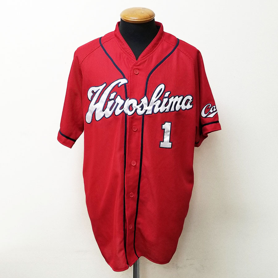  デサント製 広島カープ CARP ハイクオリティユニフォーム ♯1 SUZUKI 鈴木誠也 ビジター O 応援ウェア No.7794(応援ユニフォーム、ウエア)｜売買されたオークション情報、yahooの商品情報をアーカ 応援ユニフォーム、ウエア