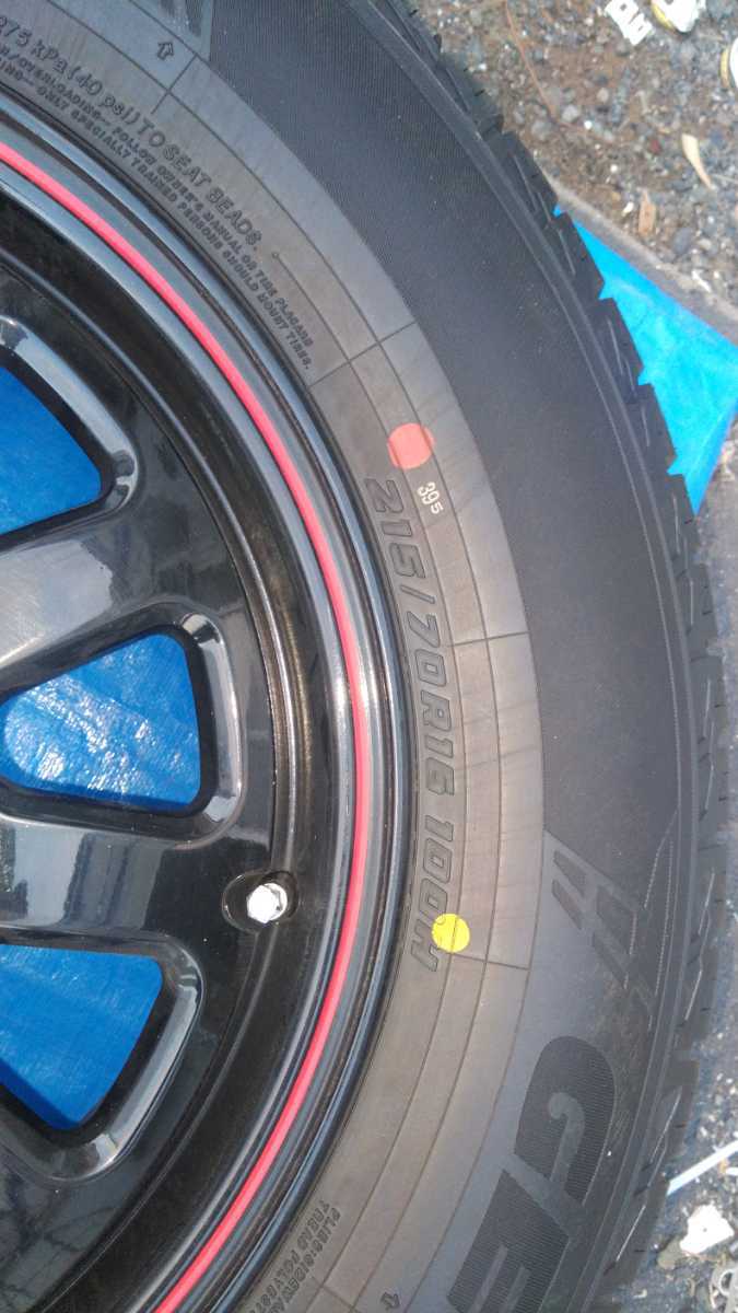 デリカD5中古 ラディアンス デイトナアルミ程度良好タイヤ215/70R16 