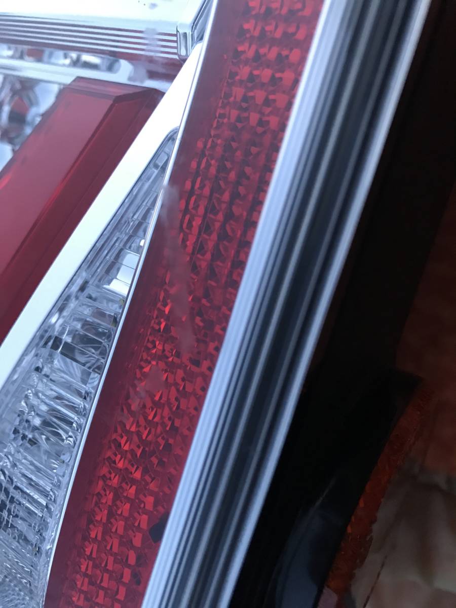 新車外し　小糸製作所 LED 3連テールランプ 小糸3連テールランプLED リレー無 新車外し KOITO 右 【公式通販】