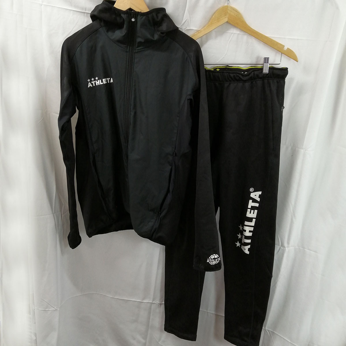 高品質，限定SALE 858A/ATHLETA アスレタ スウェット フードジャケット/パンツ ジャージ 上下 ブラック サイズO サッカー/フットサル/スポーツウェア(上下セット)｜売買されたオークション情報、yahooの商品情報を ジャージ