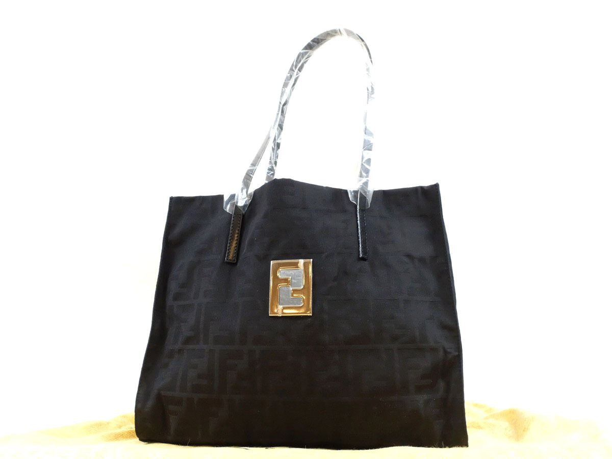 FENDI トートバッグ フェンディ ズッカ柄 折り畳み ナイロン 中古 