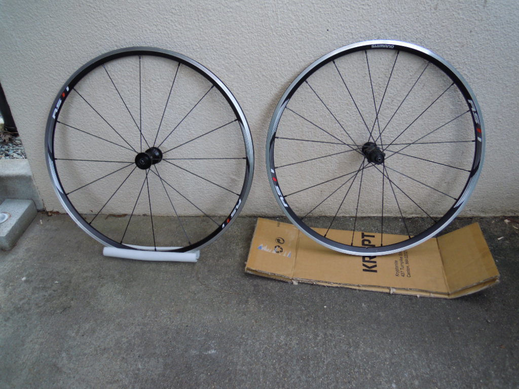  ⑪ SHIMANO WH-RS11 前後ホイール ロードバイクに 格安スタート(27インチ、700C)｜売買されたオークション情報、yahooの商品情報をアーカイブ公開 - オークファン ホイール（完組、手組）