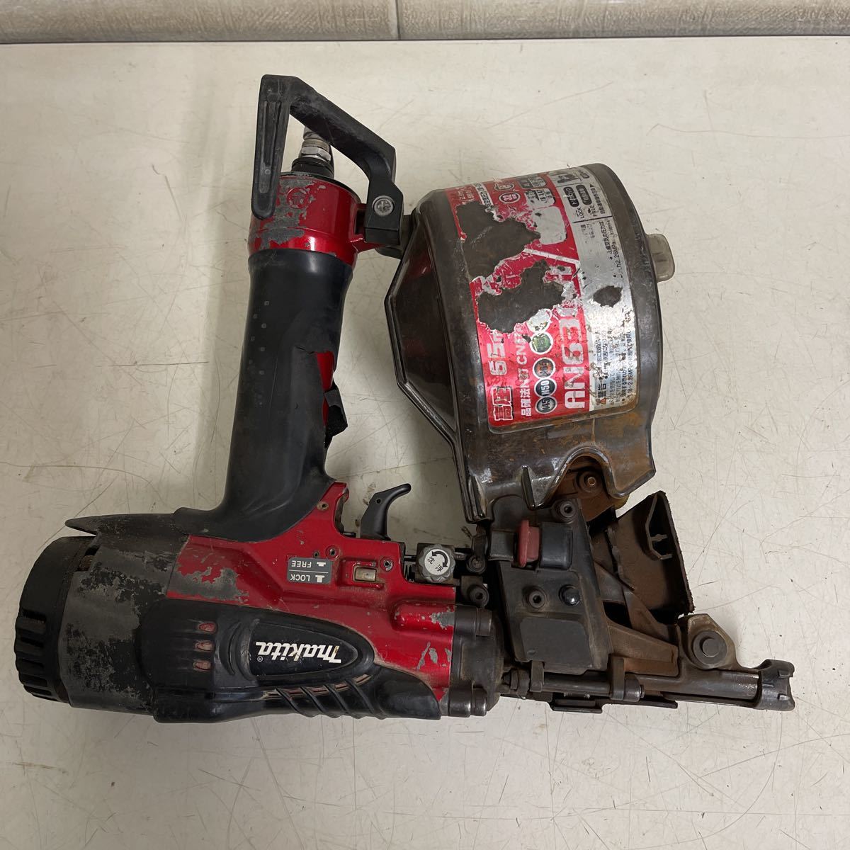 マキタ/makita 高圧65mm釘打ち機 AN630H 【ジャンク品】