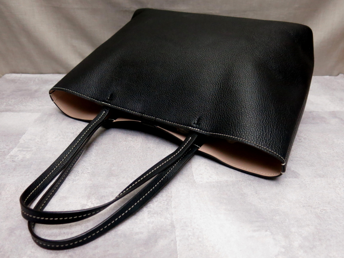 ○美品○TORY BURCH トリーバーチ○メンズ○パンチング ロゴ○レザー 