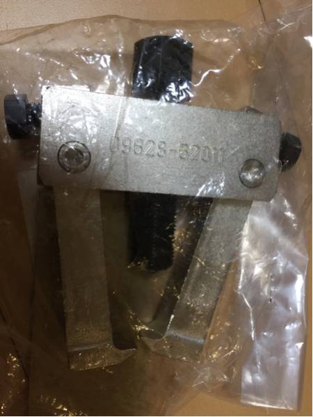 正規品，新品 【純正新品】送料無料！！トヨタ プーラーＳＳＴ新品未開封品 タイロッドリムーバー プロ仕様