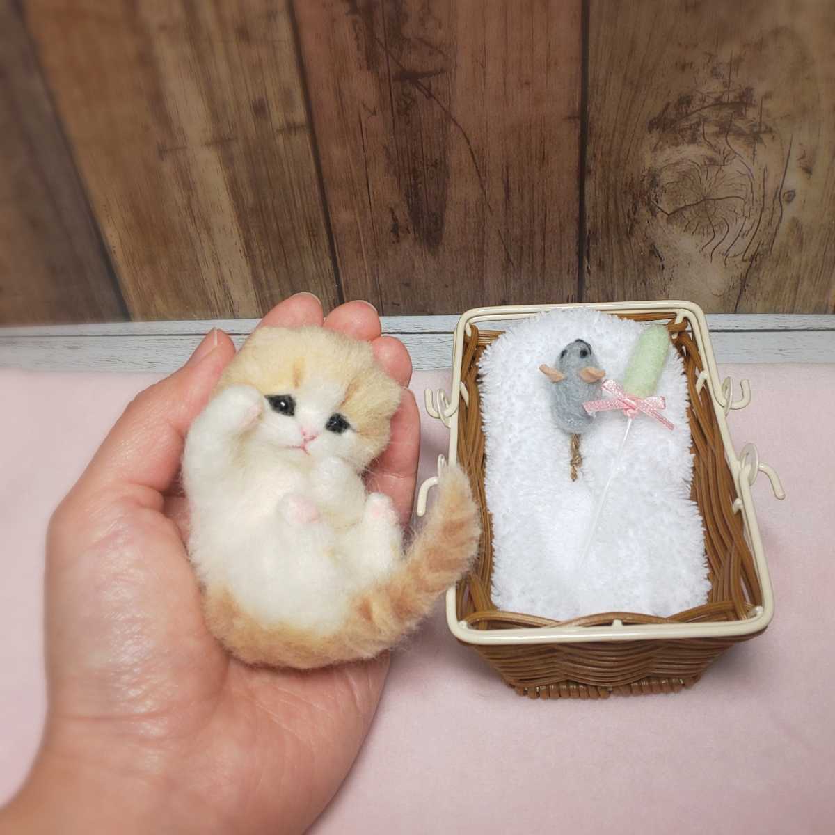 羊毛フェルト 猫 眠る子猫 　ハンドメイド 羊毛フェルト 猫 眠る子猫 ハンドメイド 【公式通販】