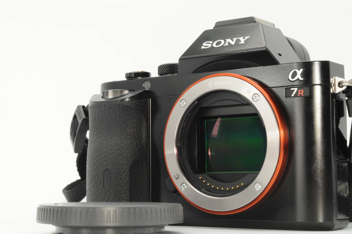 【★超美品 完動品★】SONY α7R ILCE-7R ソニー ミラーレスカメラ Eマウント +バッテリーなど付属品