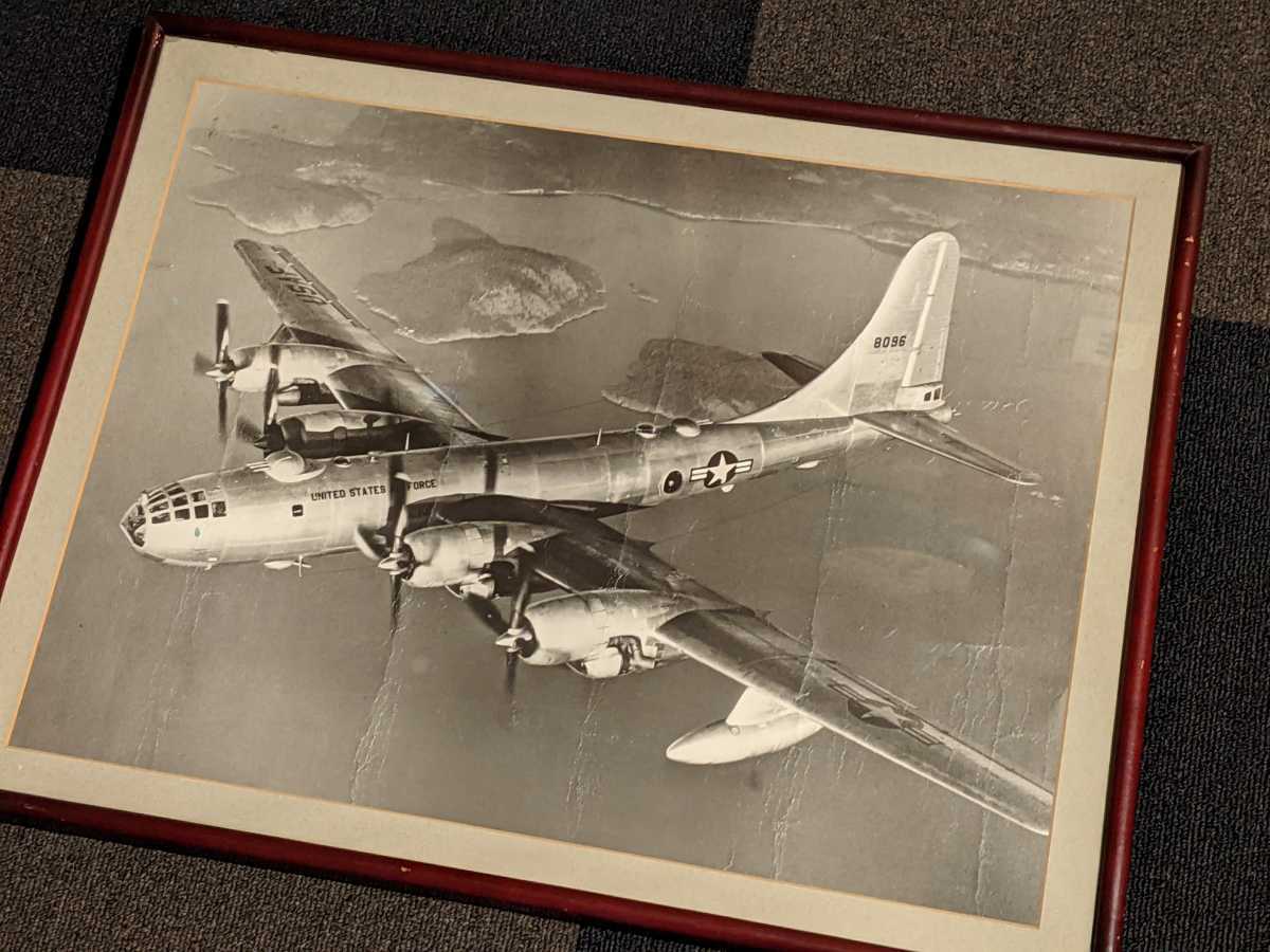 B29 爆撃機　ガラス額入り写真　傷みあり　大きめ　