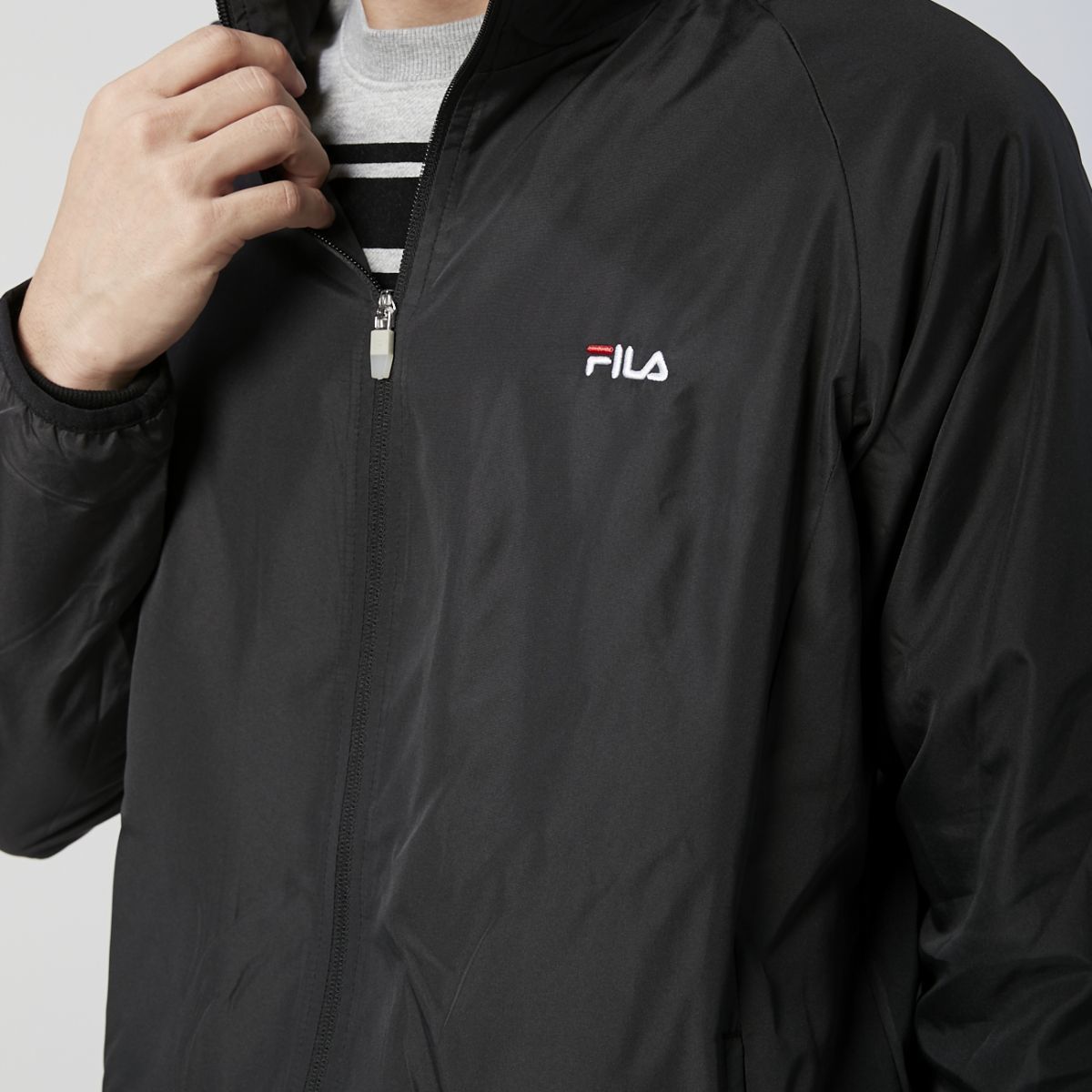 Fila フィラ 冬用 セットアップ スーツ 上下セット フリース ウインドブレーカー 防風 防寒 紫外線対策 黒 Set Bk L 一 五 Qwer ナイロン 売買されたオークション情報 Yahooの商品情報をアーカイブ公開 オークファン Aucfan Com