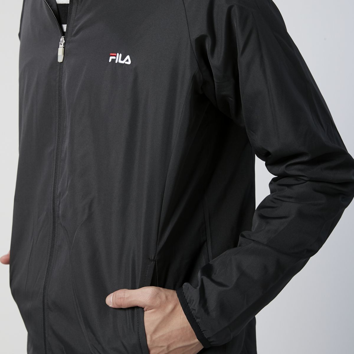 Fila フィラ 冬用 セットアップ スーツ 上下セット フリース ウインドブレーカー 防風 防寒 紫外線対策 黒 Set Bk L 一 五 Qwer ナイロン 売買されたオークション情報 Yahooの商品情報をアーカイブ公開 オークファン Aucfan Com