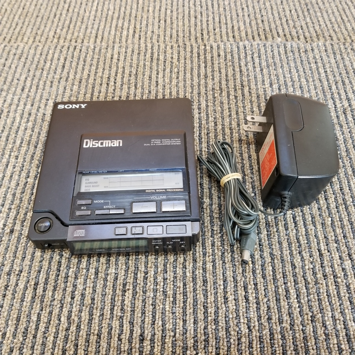 D-Z555 SONY ディスクマン Sony ケース付 ポータブルCDプレーヤー 