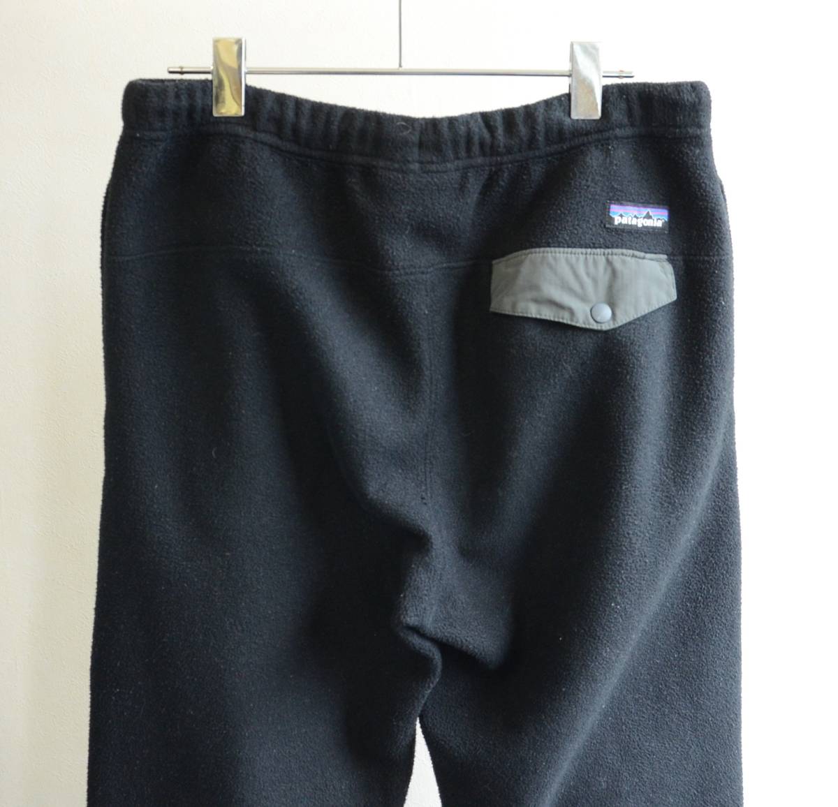 得価，お得 パタゴニア patagonia スナップT フリースパンツ 黒 size S 小キズあり(ロング)｜売買されたオークション情報、yahooの商品情報をアーカイブ公開 - オークファン 男性用