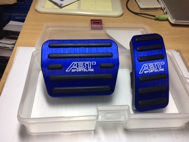 ☆☆VW ゴルフ７ほか ブレーキペダル・アクセルカバー ブルー（青）ABT－SPORTSLINE☆ : 0 用ゴルフ 用のCC B7用 車のペダルカバー、フォルクスワーゲンに適合、トゥアレグに適合