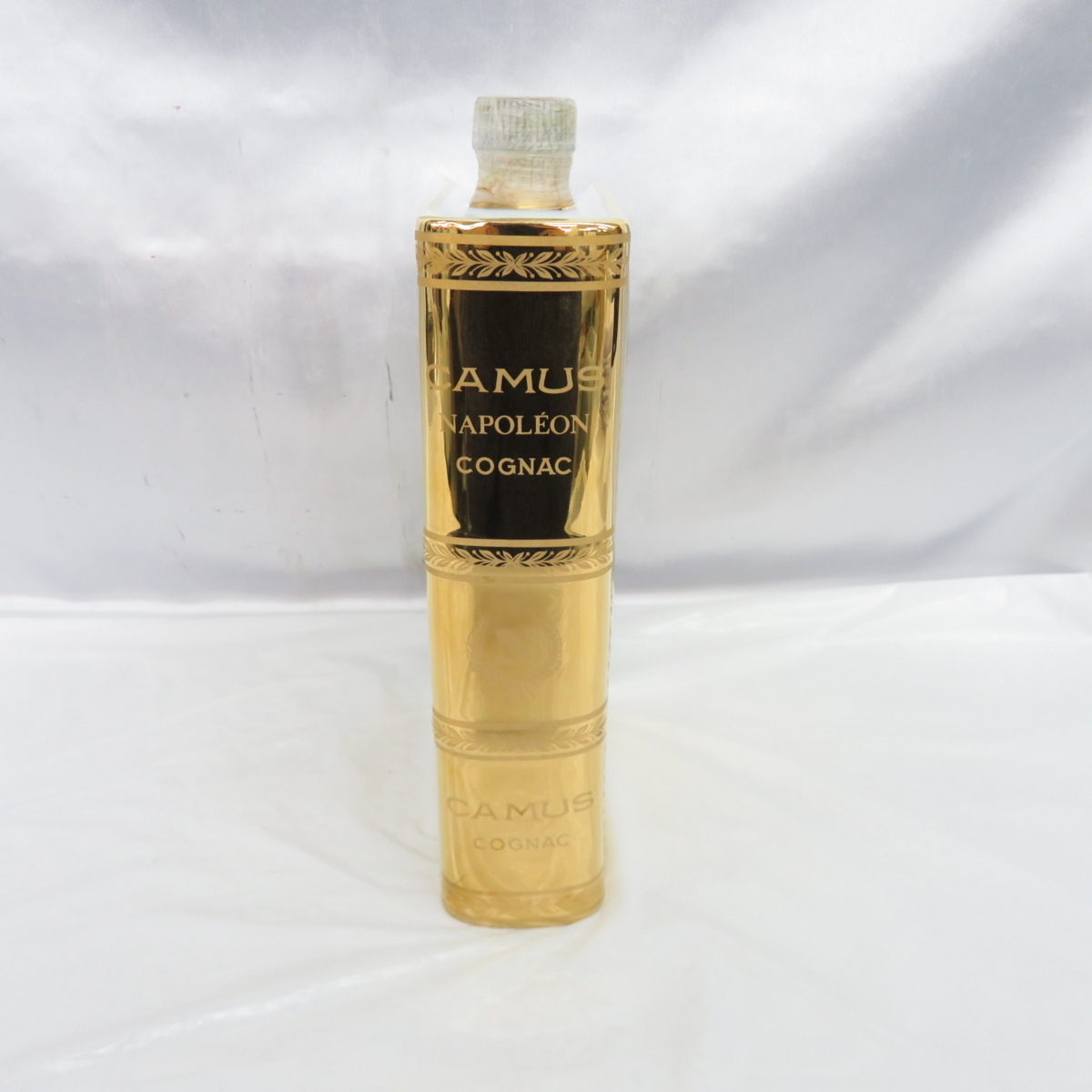 ナポレオン ブック カミュ ゴールド CAMUS 700ml 古酒 1円～未開栓