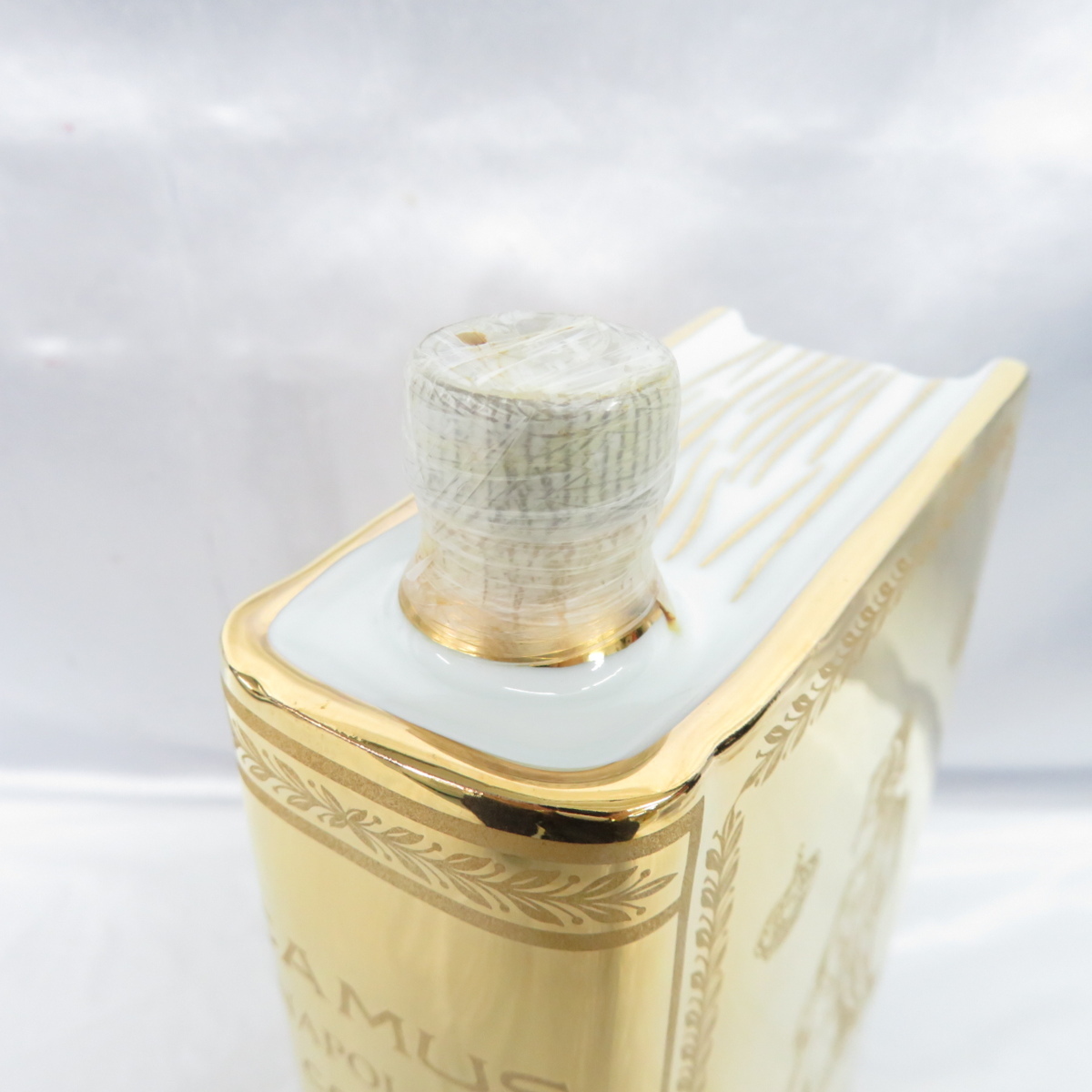 ナポレオン ブック カミュ ゴールド CAMUS 700ml 古酒 1円～未開栓