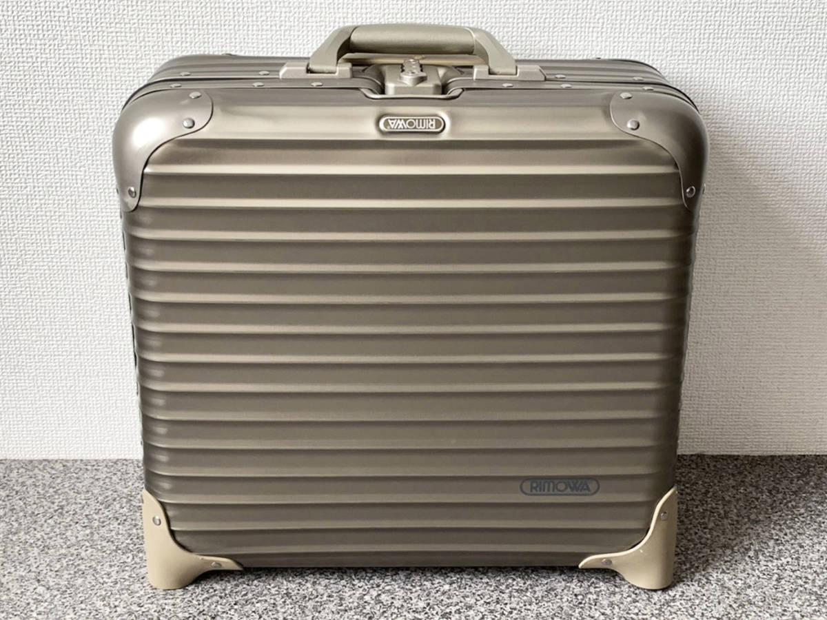 RIMOWA TOPAS TITANIUM BUSINESS リモワ トパーズ チタニウム ビジネス