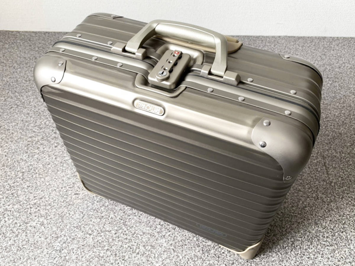 RIMOWA TOPAS TITANIUM BUSINESS リモワ トパーズ チタニウム ビジネス