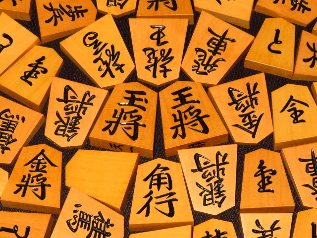 【セール，人気SALE】 天一作静書薩摩黄楊柾目彫将棋駒 品/桐製平箱付(将棋)｜売買されたオークション情報、yahooの商品情報をアーカイブ公開 - オークファン 将棋