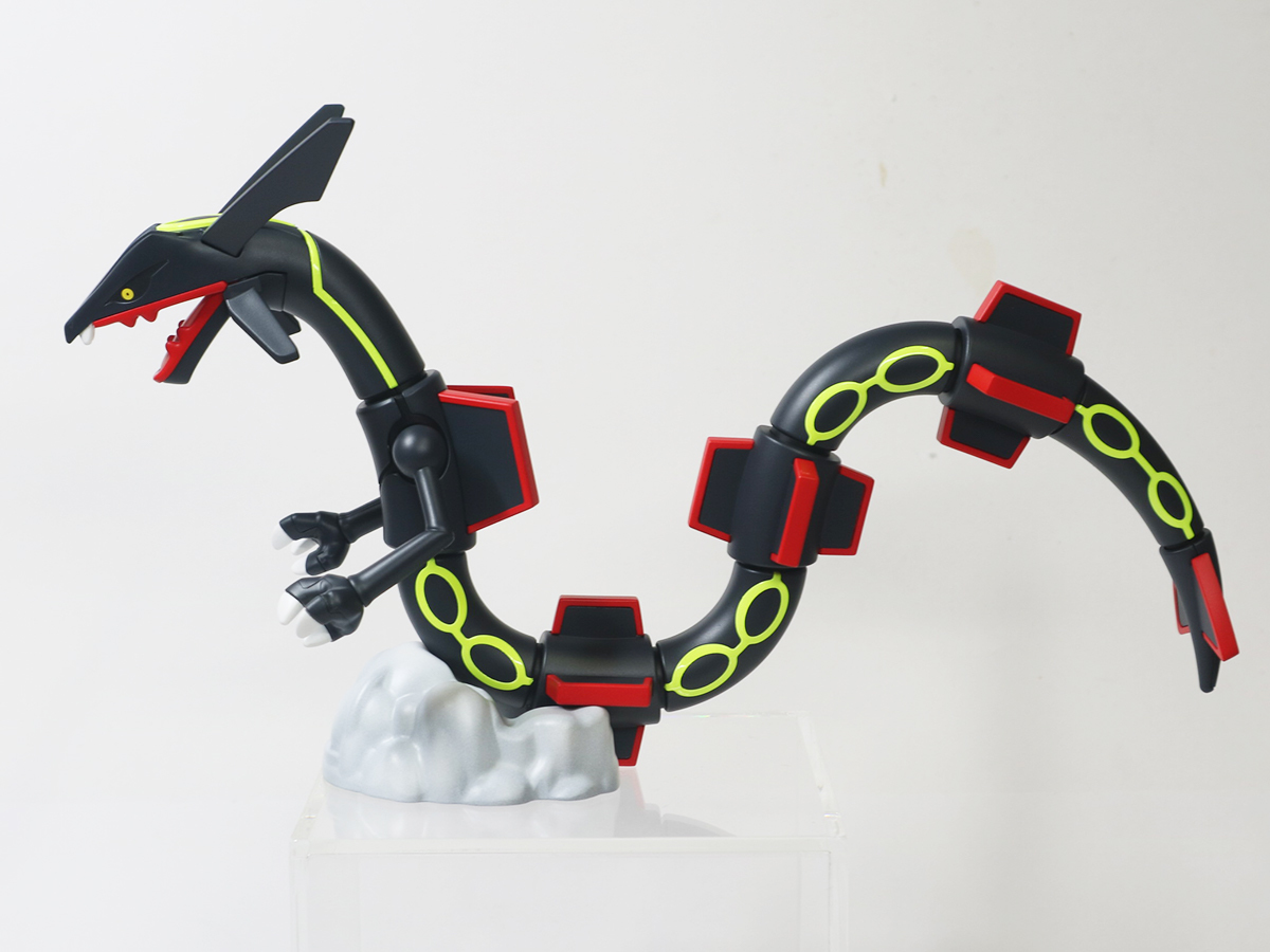 ポケプラ】レックウザ 色違い塗装完成品 蛍光塗装 / 黒いレックウザ