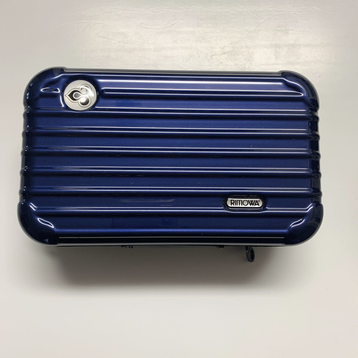 送料込み タイ航空 ファーストクラス リモワ アメニティRIMOWA ポーチ