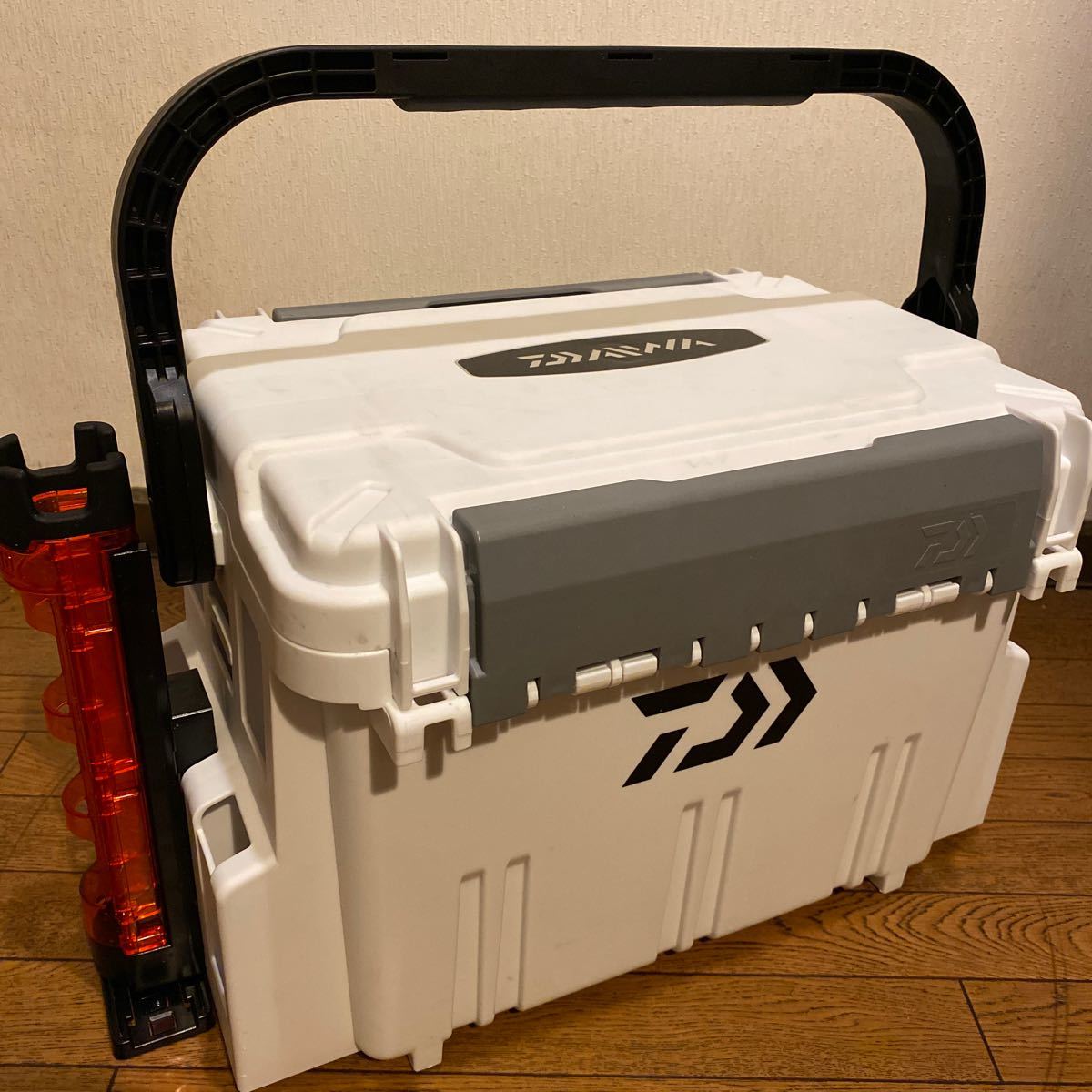 ダイワ タックルボックス メイホウ TBシリーズ ブラック&frasl;レッド | TB3000 TB4000 タックルボックス（ブランド明邦化学工業）の通販 ブラック TB5000 自腹インプレダイワ 釣具店員が解説メイホウのロッドスタンドの選び方！サイズはどっちが スタンド TB3000！VS-7055同等サイズのBOX 価格.com