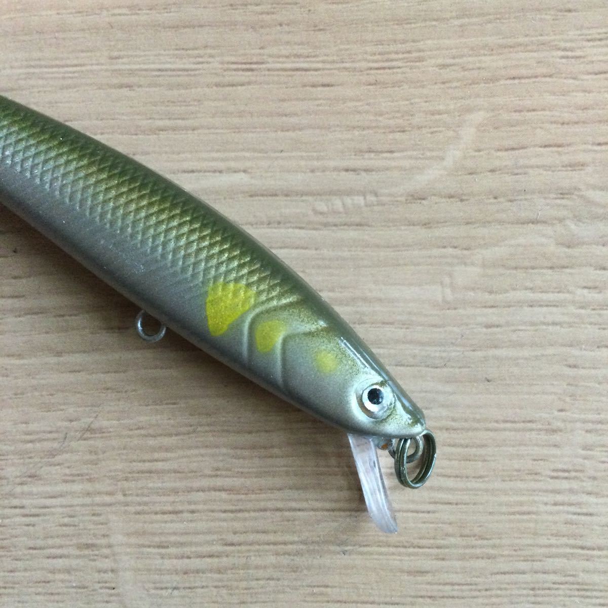 S002 友釣り用 鮎ルアー 9cm 市販品リペイント ミノー 売買されたオークション情報 Yahooの商品情報をアーカイブ公開 オークファン Aucfan Com