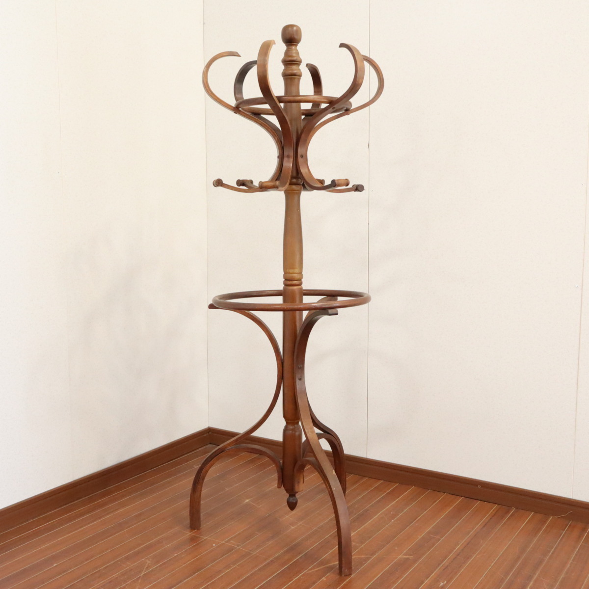アンティーク ポールハンガー コートハンガー 帽子掛け ディスプレイ ハンガーラック 木製 06c コートハンガー 売買されたオークション情報 Yahooの商品情報をアーカイブ公開 オークファン Aucfan Com