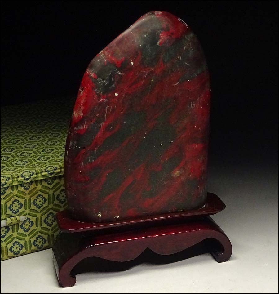 緑屋xt□ 中国古玩 鶏血石 観賞石 飾り石 台付 箱