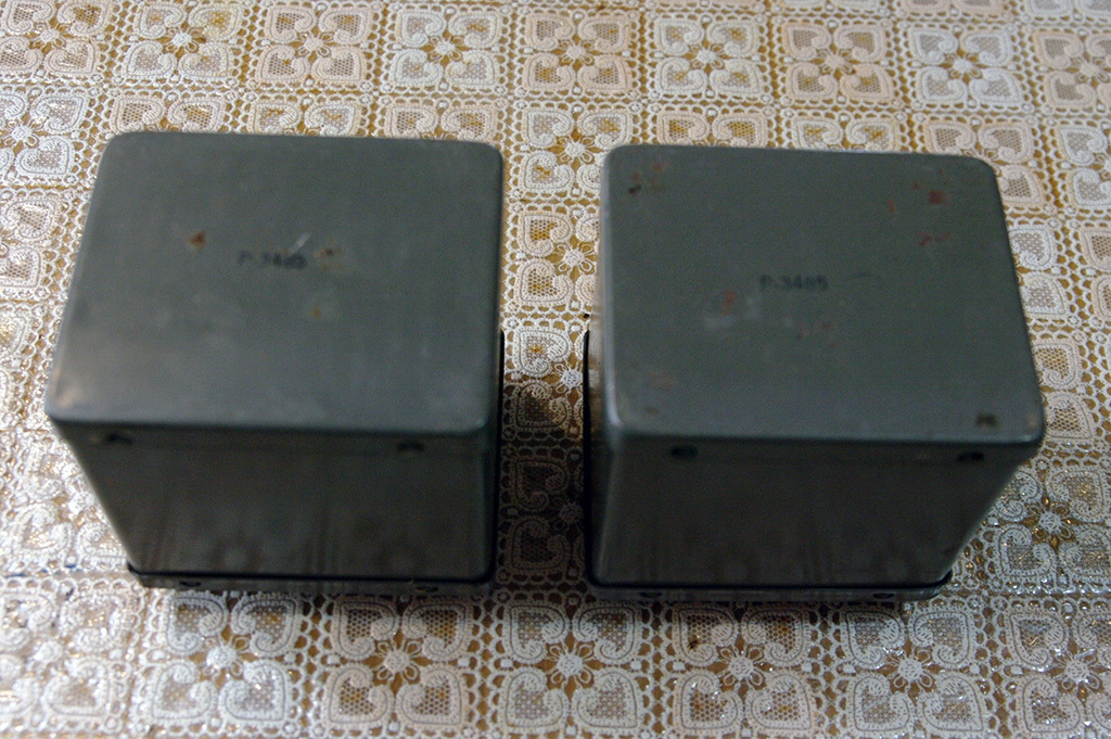 メーカー不明　チョークトランス　P-3485　（2個）