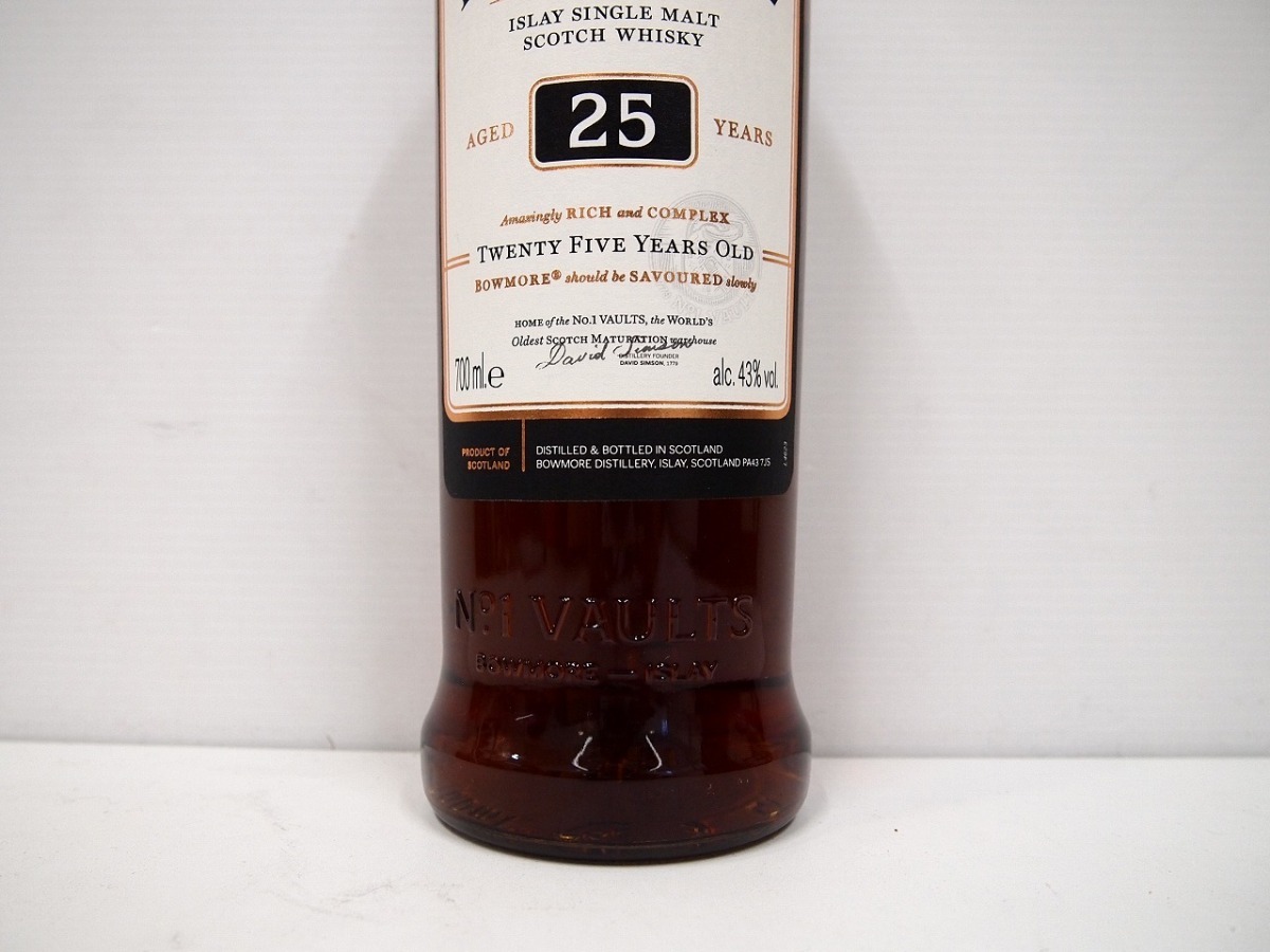 BOWMORE 25 ボウモア 25年 シングルモルト スコッチウイスキー 700ml