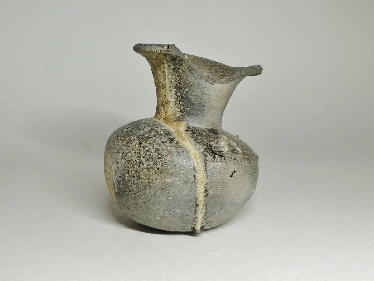 須恵器長頸瓶（奈良時代）～7世紀 文化遺産オンライン 須恵器 - 鶴田 台