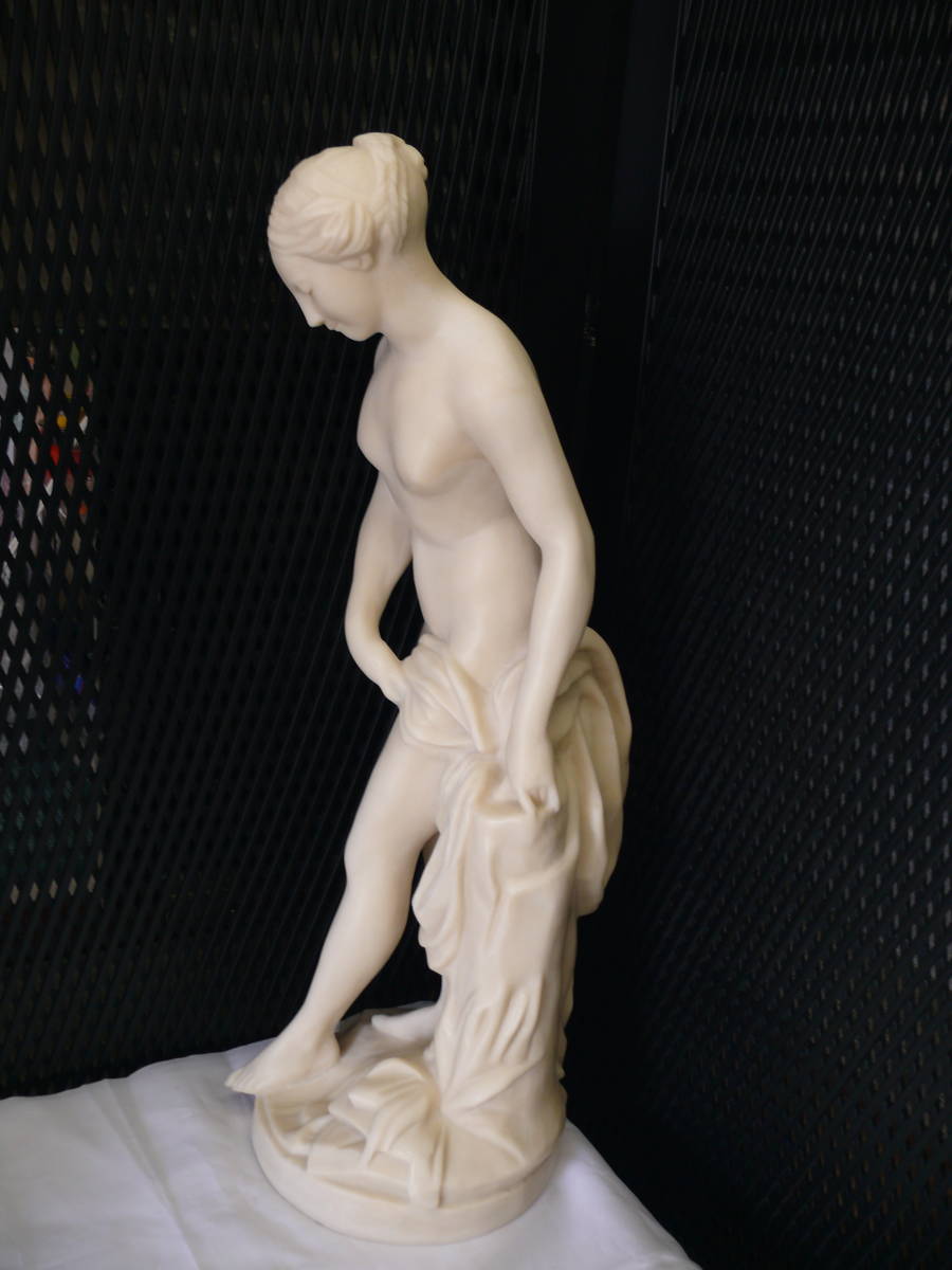 西洋彫刻 ヴィーナス像 女性像 裸婦像 彫刻 彫像 石膏調 美術 入浴 水浴 オブジェ 飾り デッサン 西洋彫刻 売買されたオークション情報 Yahooの商品情報をアーカイブ公開 オークファン Aucfan Com