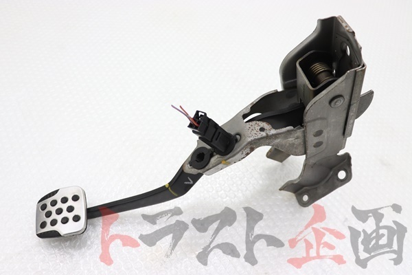 フェアレディZ Z33 MT ノーマル 激安 AT車 1300182354 純正 MT用 ペダルセット フェアレディZ ベース Z33 トラスト企画 U