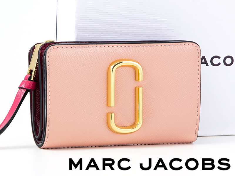 定番人気，2026 BF マークジェイコブス MARC JACOBS 折財布 ザ スナップショット コンパクトウォレット ダブルJ 財布 ピンクマルチ 箱 定価2.6万(女性用)｜売買されたオークション情報、yahooの商品情報をアーカ 女性用