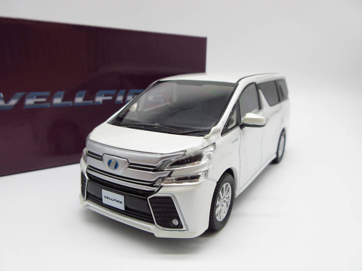 白*ん様 トヨタ　ヴェルファイア前期　カラーサンプル 1/30 トヨタ 新型ヴェルファイア 前期 カラーサンプル 非売品 ミニカー