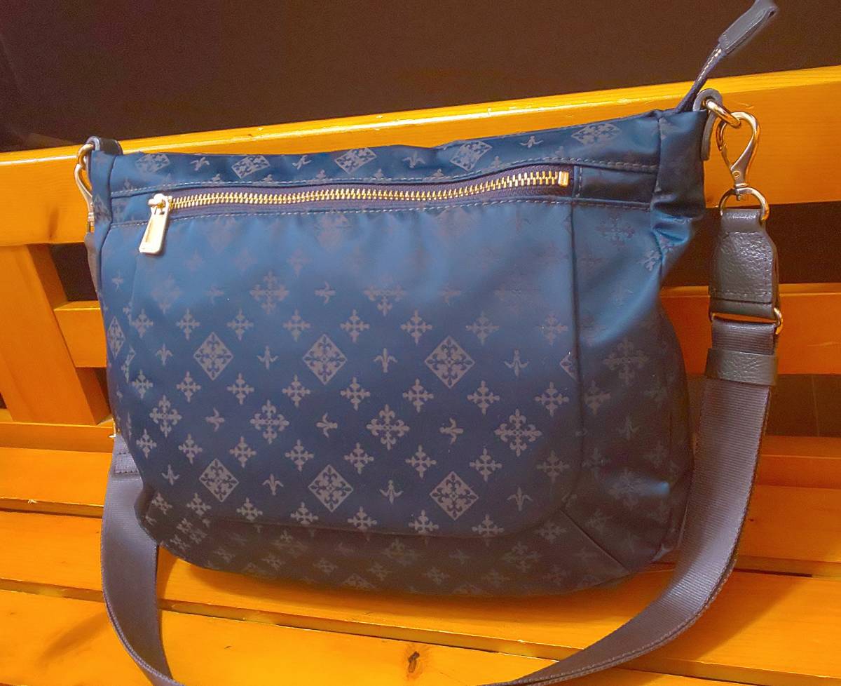 極美品 ラシット☆2wayフロントポケットショルダーバッグ☆グレー 